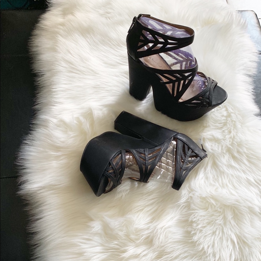 MICHAEL ANTONIO BLACK HEELS size 8
